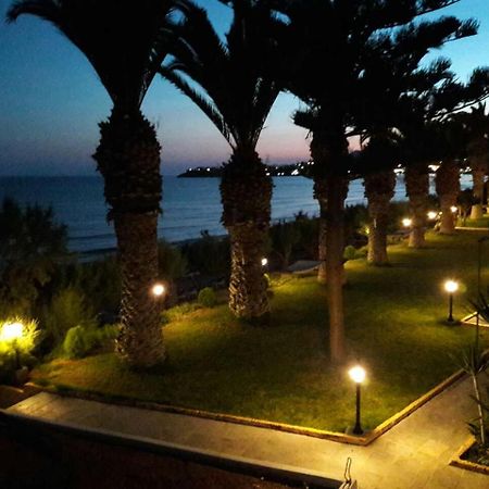 Blue Ocean Apartments Makrýgialos Dış mekan fotoğraf