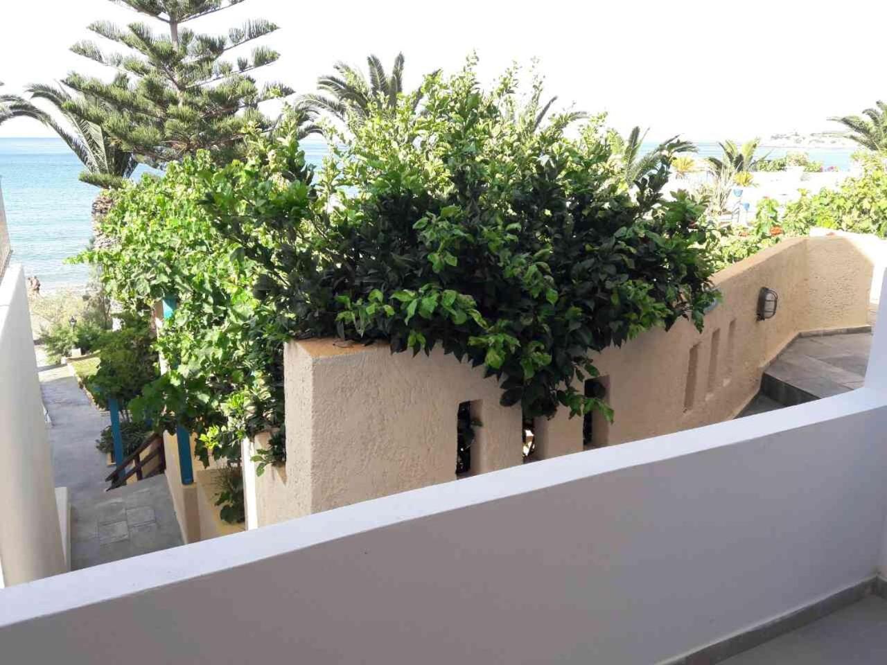 Blue Ocean Apartments Makrýgialos Dış mekan fotoğraf