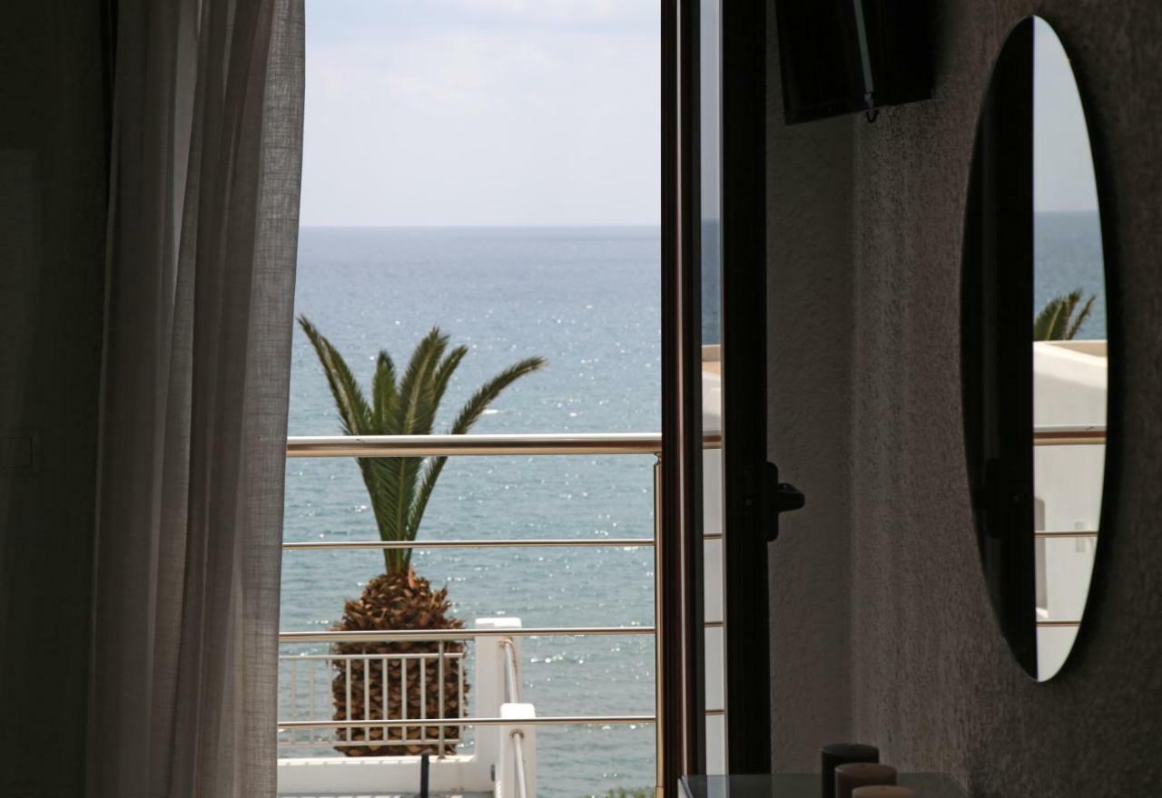 Blue Ocean Apartments Makrýgialos Dış mekan fotoğraf